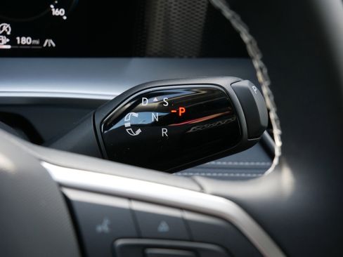 New 2026 Volkswagen Taos SE image 17