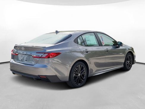 New 2026 Toyota Camry SE w/ Convenience Package FWD image 4