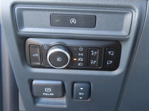 Used 2025 Ford F150 Platinum w/ Equipment Group 702A High AWD/4WD image 12