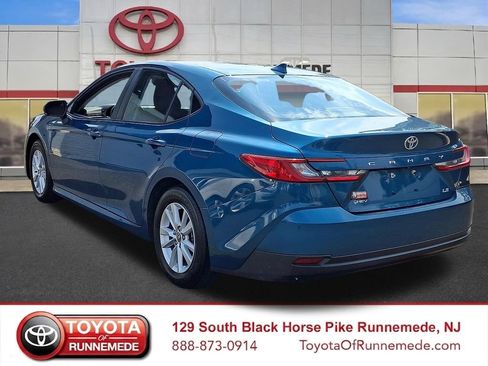 Used 2025 Toyota Camry LE FWD image 4