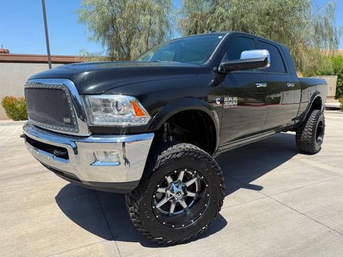 Used 2017 RAM 3500 Laramie w/ Convenience Group AWD/4WD image 4