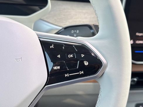 Certified 2025 Volkswagen ID. Buzz 1st Edition image 17