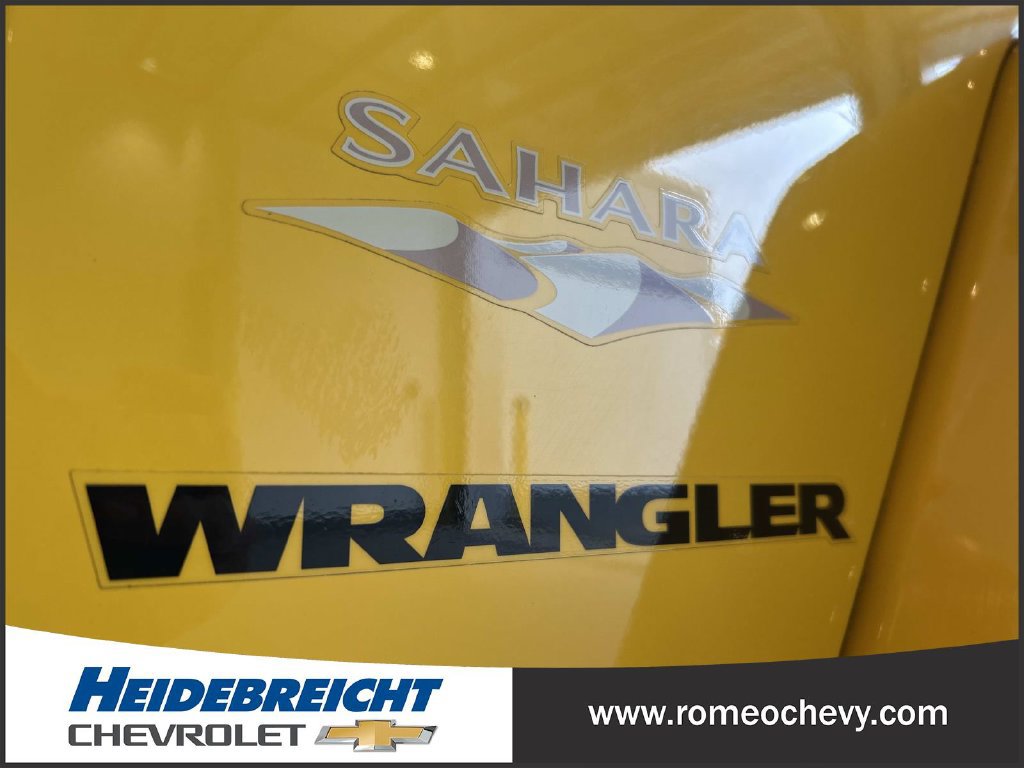 Used 2015 Jeep Wrangler Sahara w/ Connectivity Group AWD/4WD image 39