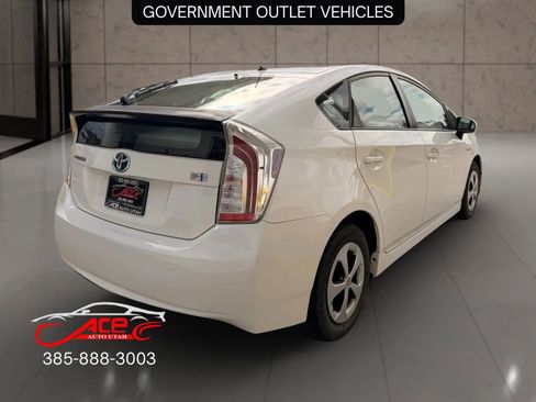 Used 2014 Toyota Prius One image 12