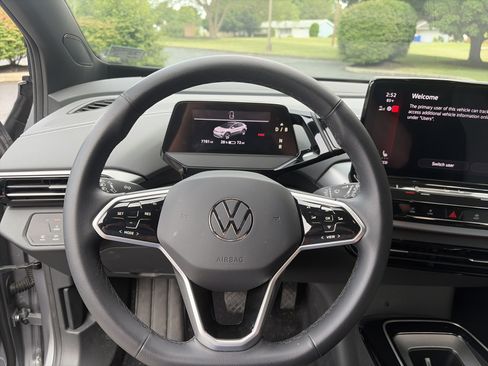 Used 2023 Volkswagen ID.4 Pro AWD/4WD image 25