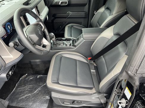 New 2025 Ford Bronco Outer Banks image 18