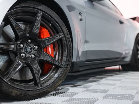 Used 2020 Ford Mustang Shelby GT500 w/ Carbon Fiber Track Pack image 11