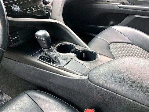 Used 2021 Toyota Camry SE image 15