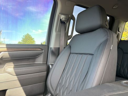 Used 2024 Chevrolet Silverado 1500 RST w/ Z71 Off-Road Package AWD/4WD image 47