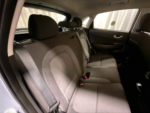 Used 2023 Hyundai Kona SE image 16