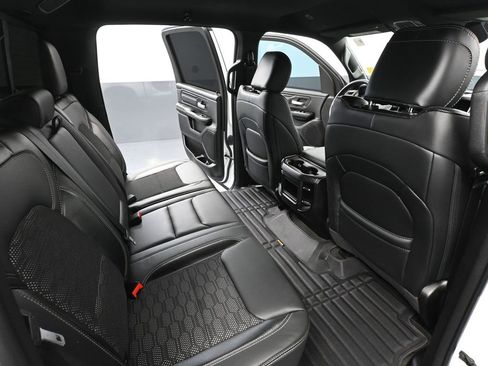 Used 2024 RAM 1500 Sport image 42