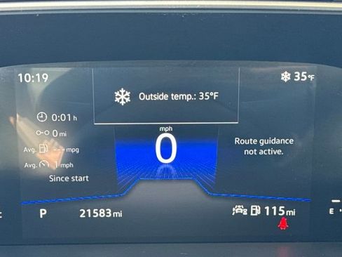 Used 2025 Volkswagen Taos SE image 15