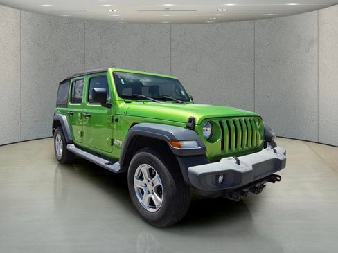 Used 2019 Jeep Wrangler Unlimited Sport S AWD/4WD image 13