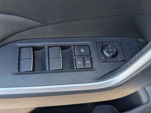 Used 2023 Toyota RAV4 XLE Premium AWD/4WD image 20