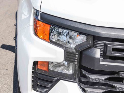 Used 2025 Chevrolet Silverado 1500 Custom w/ Turbomax Blackout Package RWD image 6