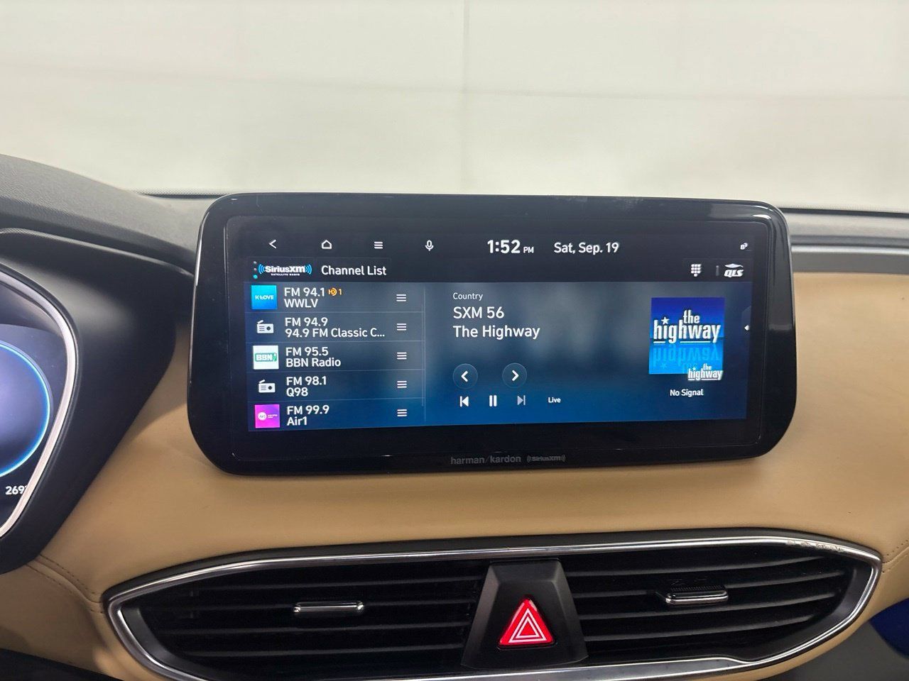Used 2023 Hyundai Santa Fe Calligraphy AWD/4WD image 25