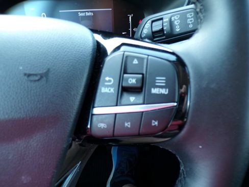 Used 2025 Ford Escape SE w/ Class II Trailer Tow Package FWD image 15