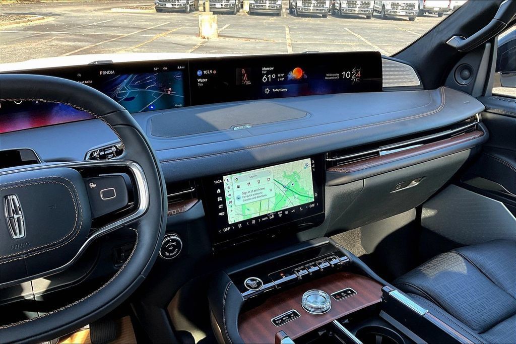 New 2025 Lincoln Navigator Black Label AWD/4WD image 7