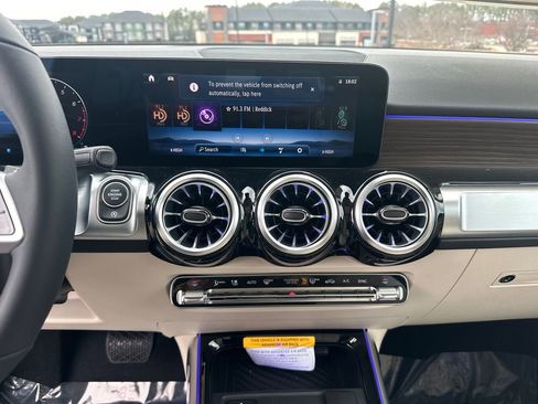 New 2026 Mercedes-Benz GLB 250 image 30