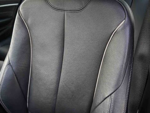 Used 2018 BMW 330i Sedan RWD image 39