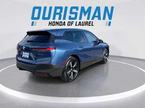 Used 2024 BMW iX xDrive50 w/ Convenience Package image 8