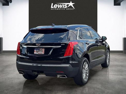 Used 2017 Cadillac XT5 Luxury w/ Driver Awareness Package FWD image 4