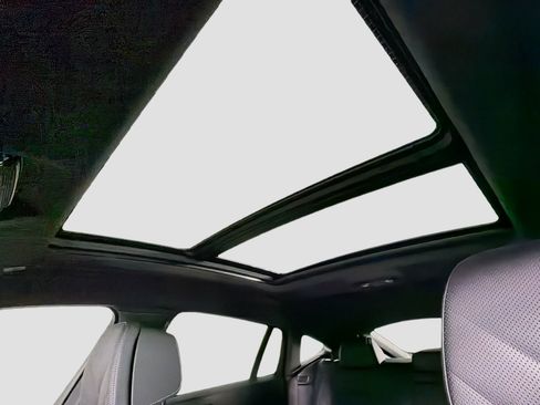 New 2026 BMW X6 xDrive40i w/ Climate Comfort Package image 21