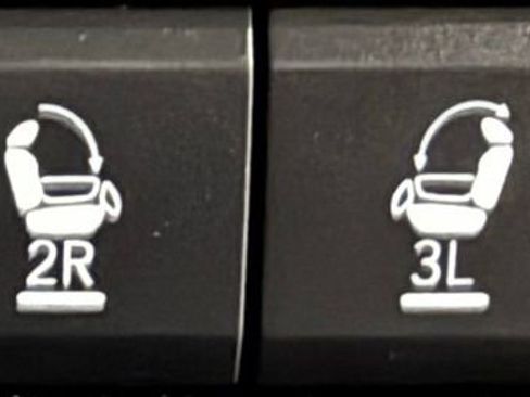 Used 2022 Jeep Grand Cherokee L Overland w/ Advanced Protech Group III image 14