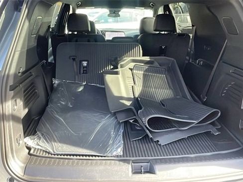 New 2026 Chevrolet Traverse LT w/ Midnight/Sport Edition image 30