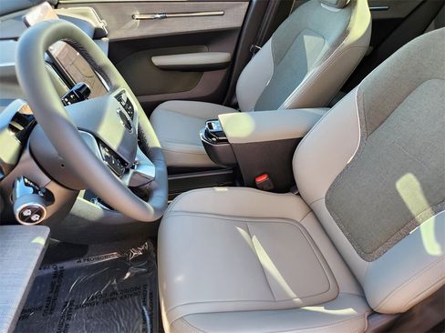 New 2026 Volvo EX30 Plus image 4