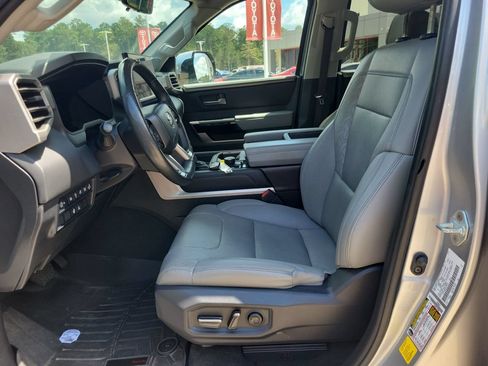 Used 2024 Toyota Tundra Limited AWD/4WD image 16