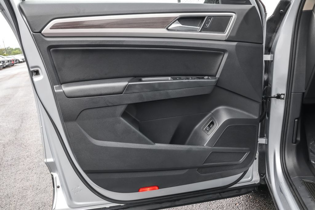 Used 2019 Volkswagen Atlas SEL AWD/4WD image 29