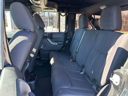 Used 2013 Jeep Wrangler Unlimited Sport image 28