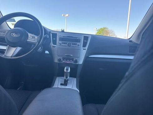 Used 2011 Subaru Outback 2.5i Premium w/ All-Weather Pkg AWD/4WD image 14