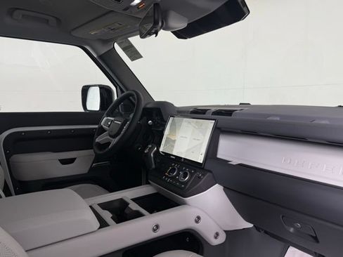 Used 2026 Land Rover Defender 110 S AWD/4WD image 19