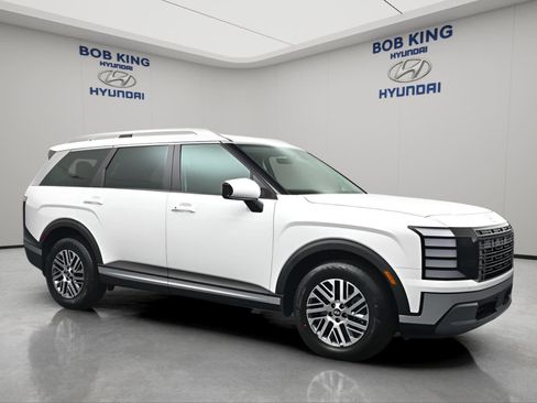 New 2026 Hyundai Palisade SEL FWD image 2