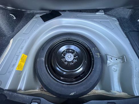 Used 2010 Toyota Corolla image 17