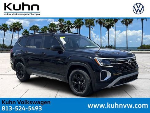 New 2026 Volkswagen Atlas Peak Edition AWD/4WD image 1