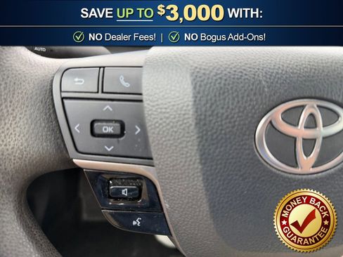 Used 2025 Toyota Camry LE FWD image 30
