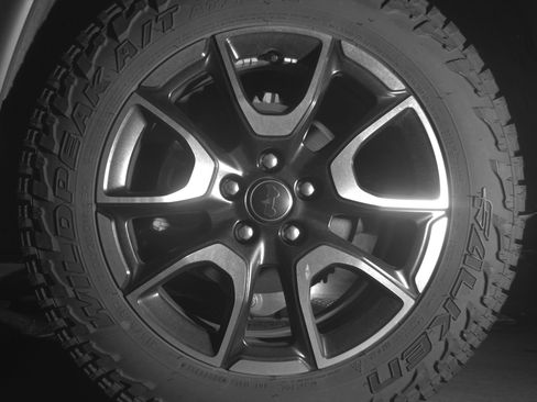 Used 2025 Jeep Compass Trailhawk AWD/4WD image 14