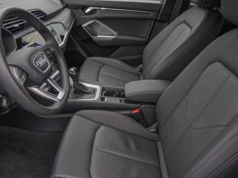 Certified 2025 Audi Q3 2.0T Premium w/ Convenience Package image 8