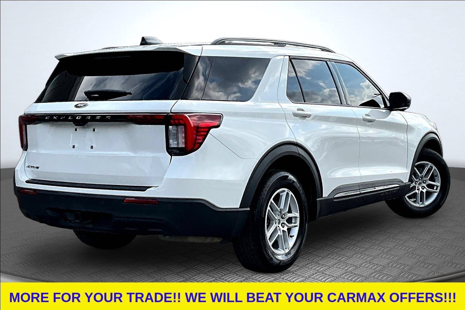 Used 2026 Ford Explorer Active RWD image 6