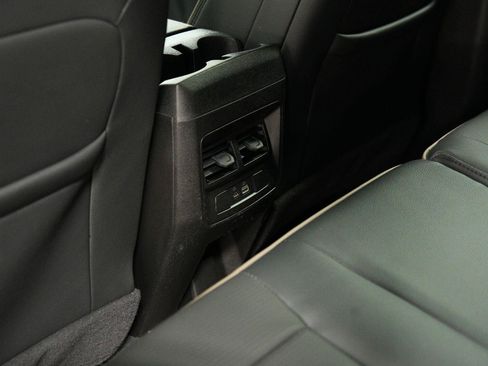 Used 2024 GMC Canyon Denali AWD/4WD image 40