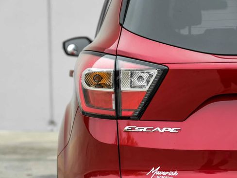 Used 2017 Ford Escape Titanium image 49