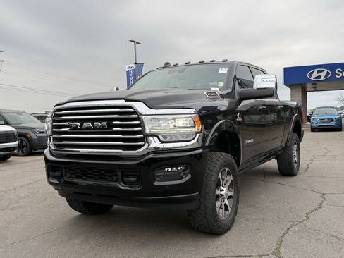 Used 2023 RAM 2500 Limited AWD/4WD image 3