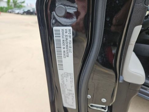 Used 2025 Jeep Compass Limited AWD/4WD image 30