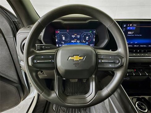 Used 2024 Chevrolet Colorado W/T image 9