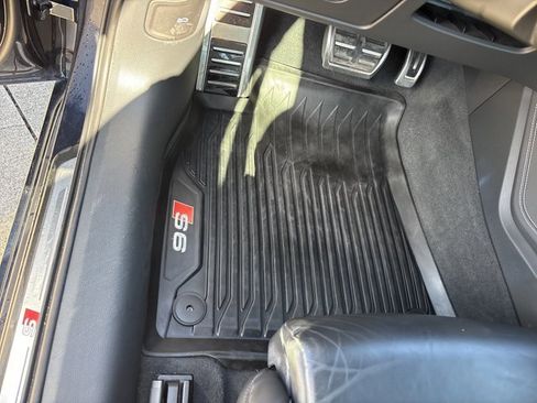 Used 2022 Audi S6 Premium Plus w/ S Sport Package image 24