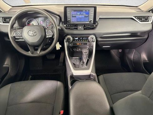 Used 2020 Toyota RAV4 LE FWD image 22