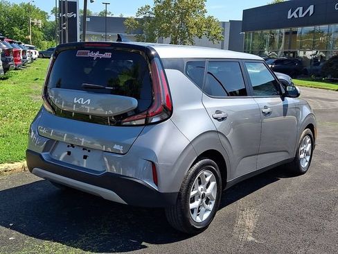 Certified 2025 Kia Soul LX w/ LX Technology Package FWD image 6